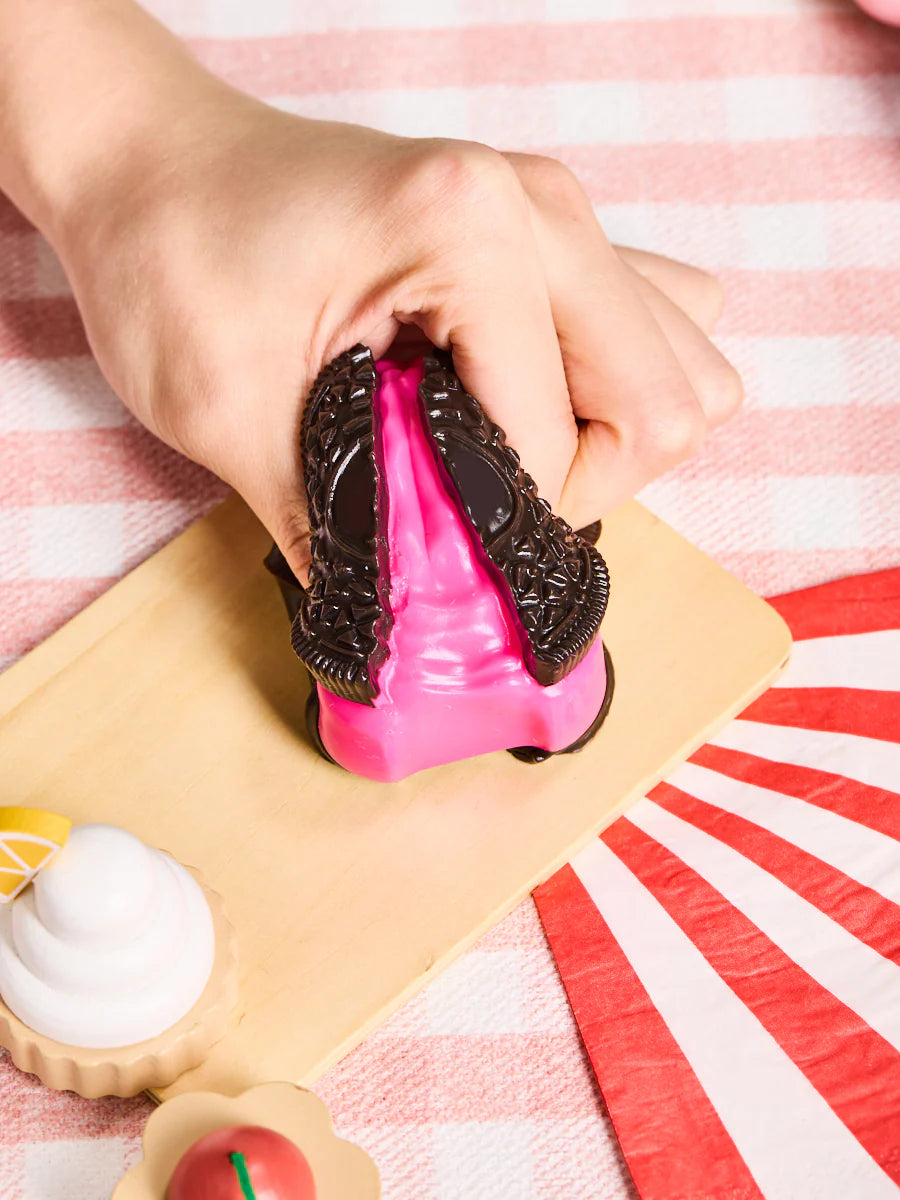 Black-fuchsia Stretchy Cookie Sandwich Taba Squishy