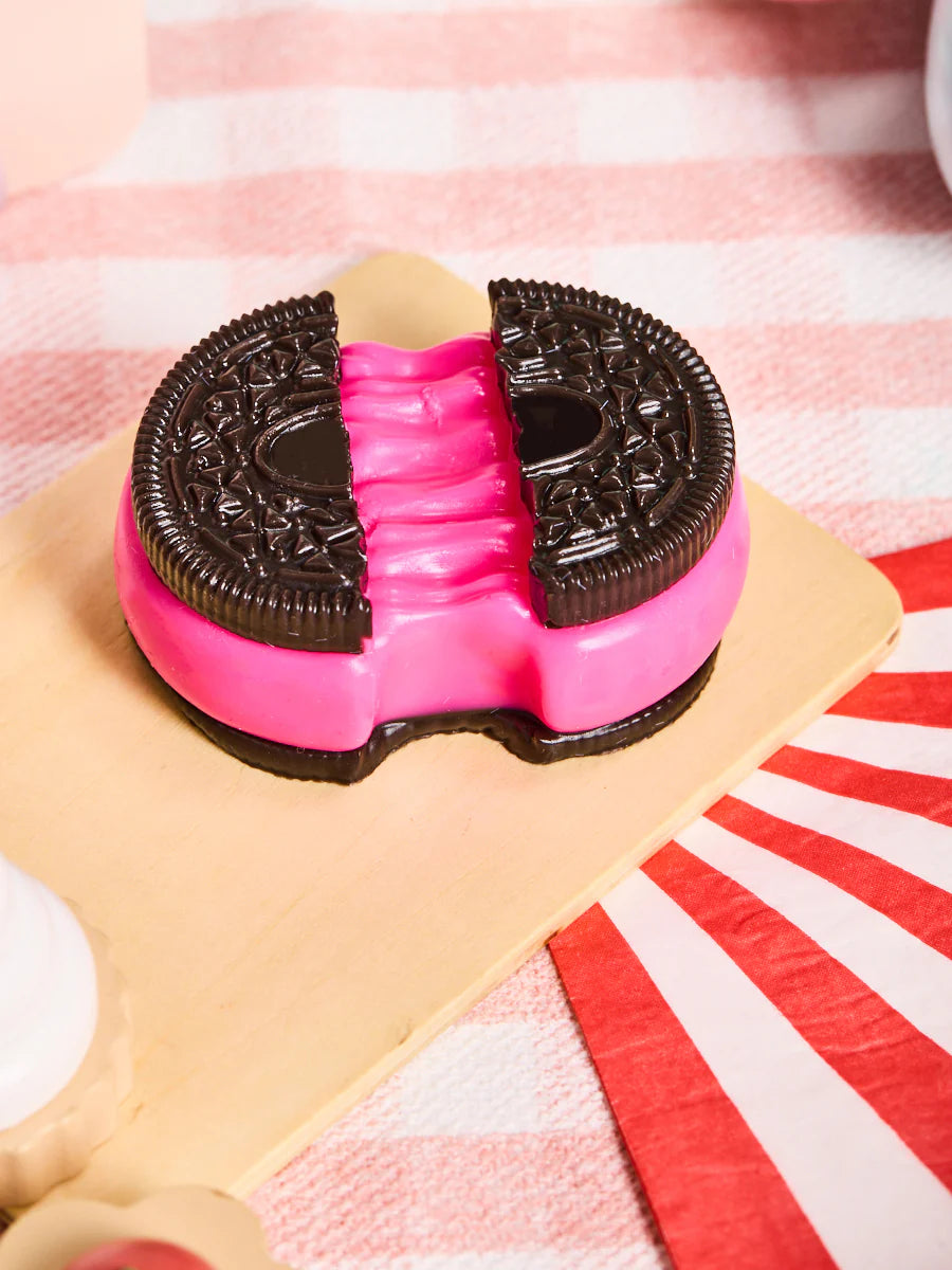 Black-fuchsia Stretchy Cookie Sandwich Taba Squishy