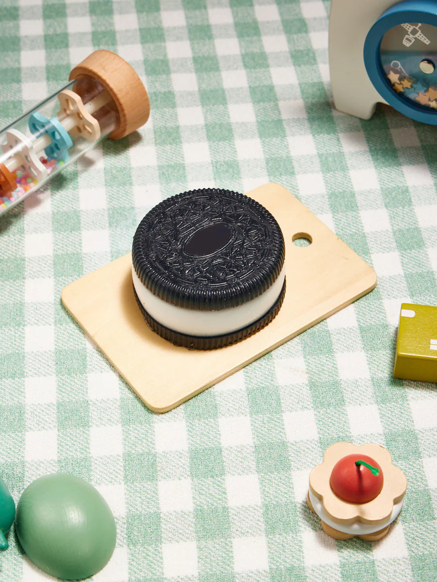 Medium Black-white Cookie Sandwich Taba Squishy
