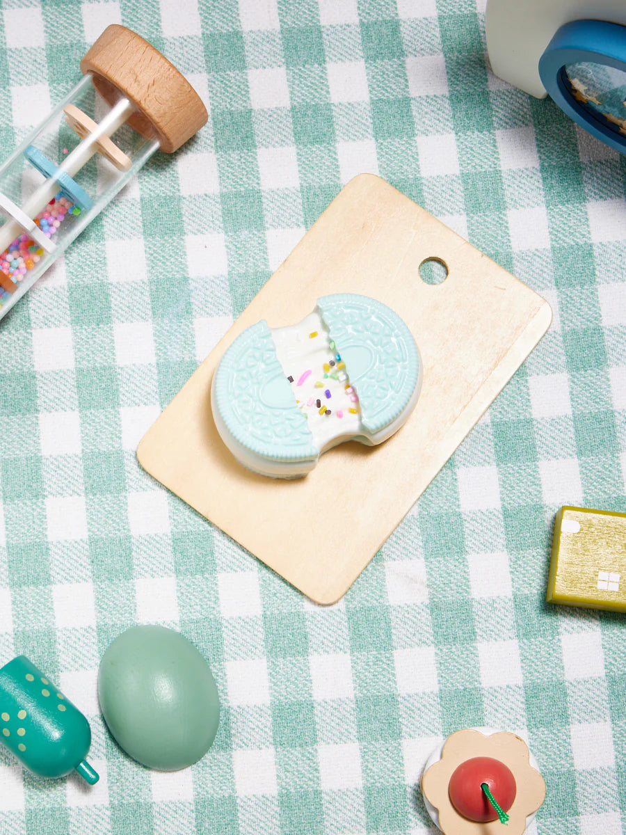 White-blue Stretchy Cookie Sandwich Taba Squishy