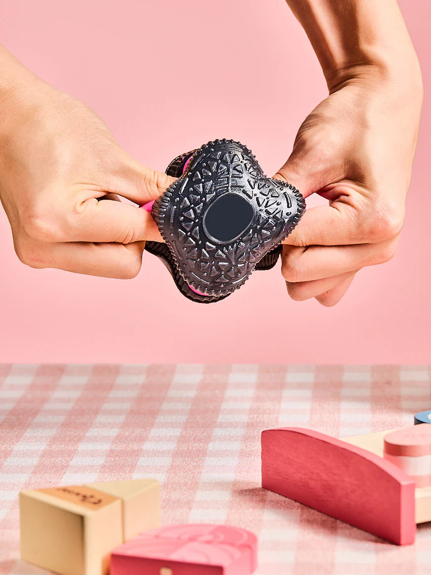 Black-fuchsia Cookie Sandwich Taba Squishy